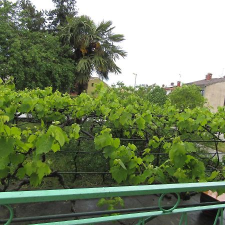 Green Gardens 2 Ρόβινι Εξωτερικό φωτογραφία
