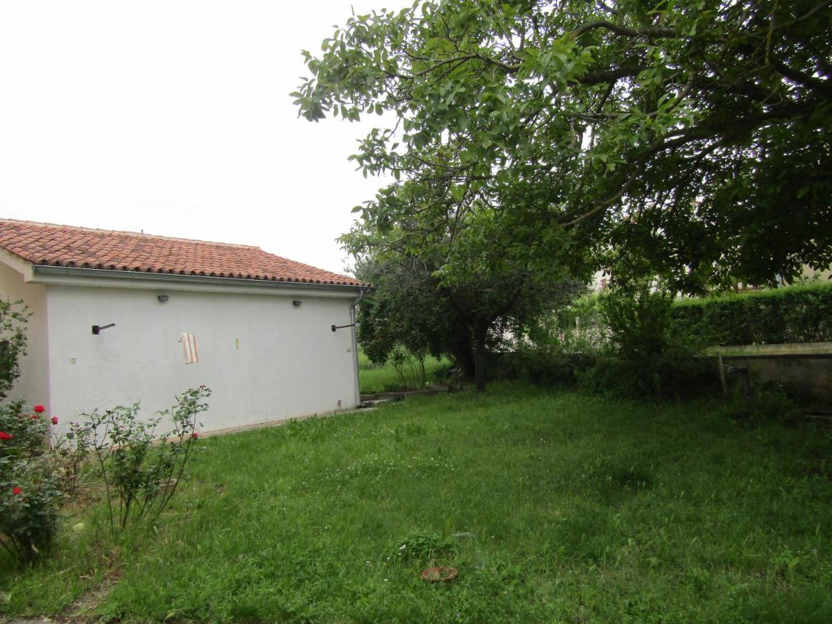 Green Gardens 2 Ρόβινι Εξωτερικό φωτογραφία