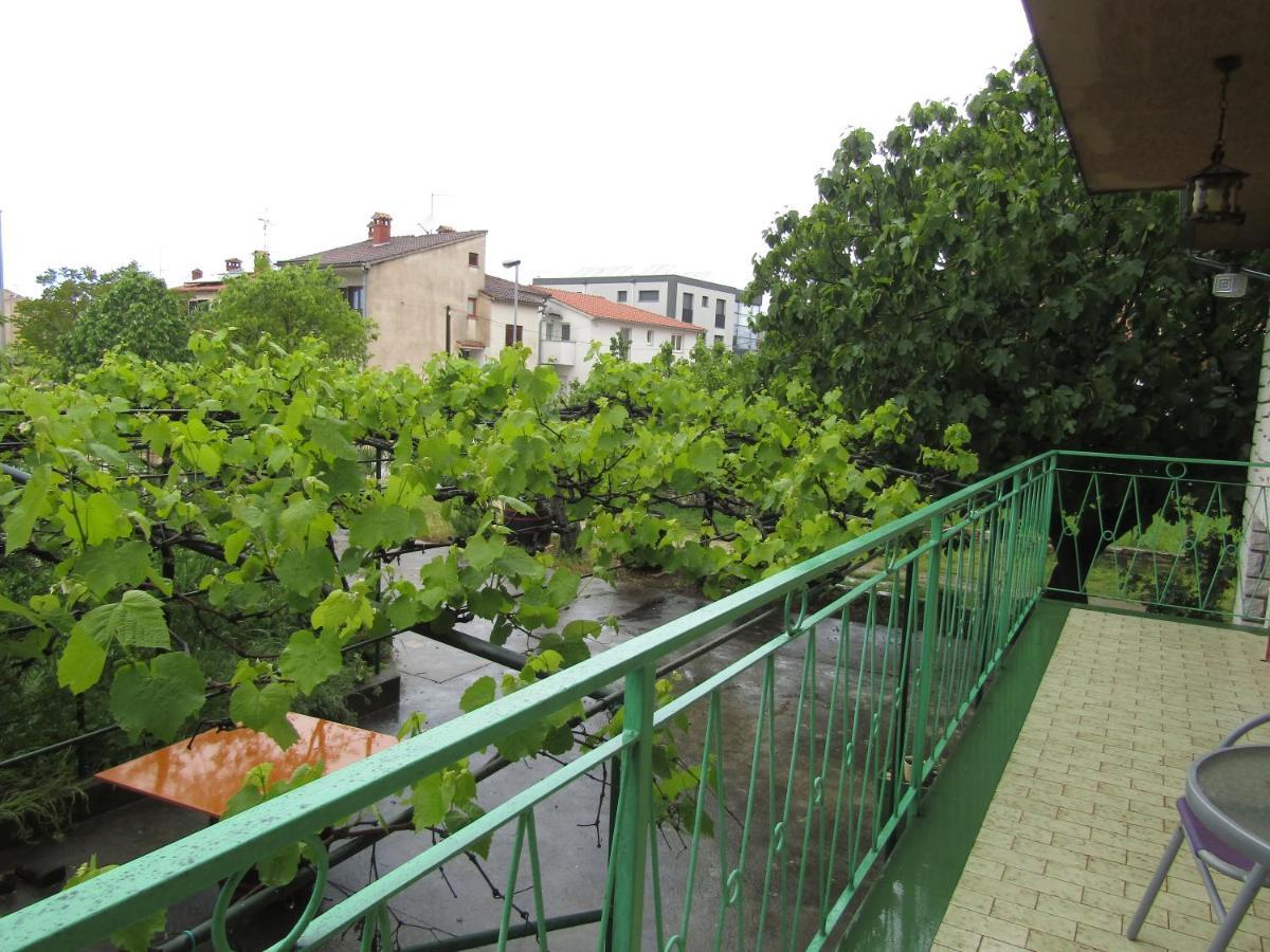 Green Gardens 2 Ρόβινι Εξωτερικό φωτογραφία