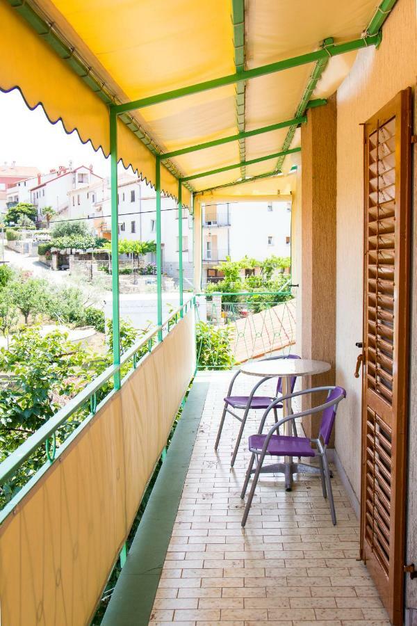 Green Gardens 2 Ρόβινι Εξωτερικό φωτογραφία